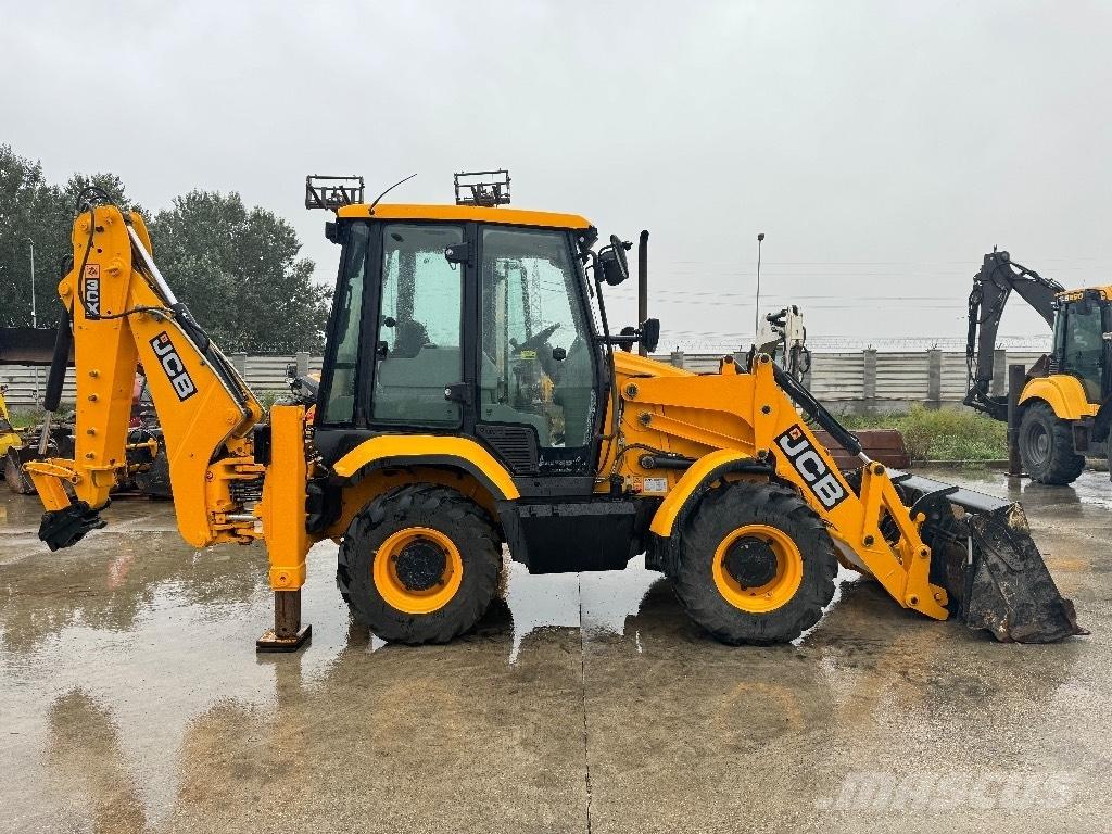 JCB 3 CX / compact Backhoe Loaders