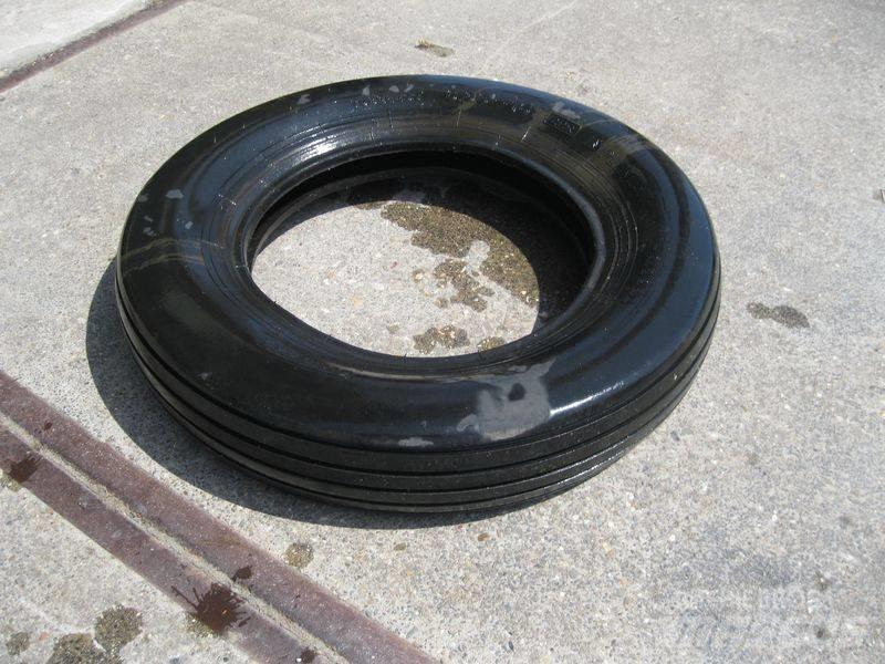 Pirelli 6.00-16 band Tires, wheels and rims
