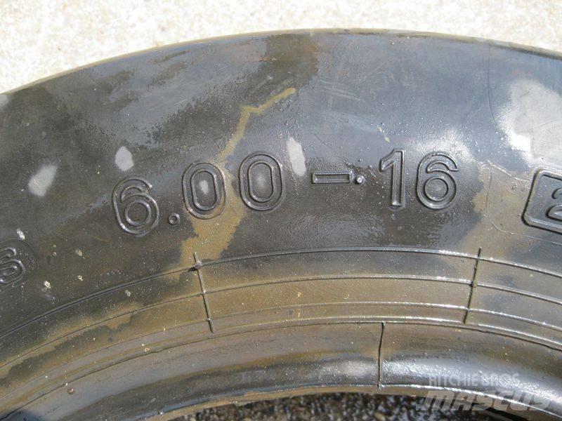 Pirelli 6.00-16 band Tires, wheels and rims