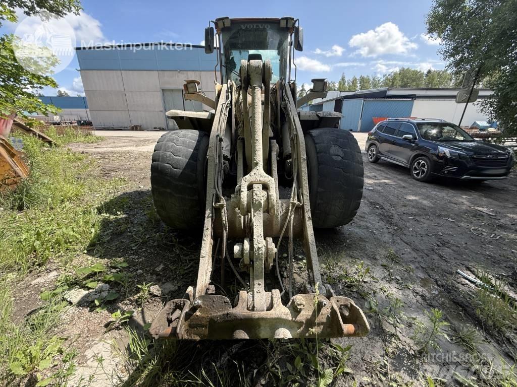 Volvo L 120 Wheel Loaders