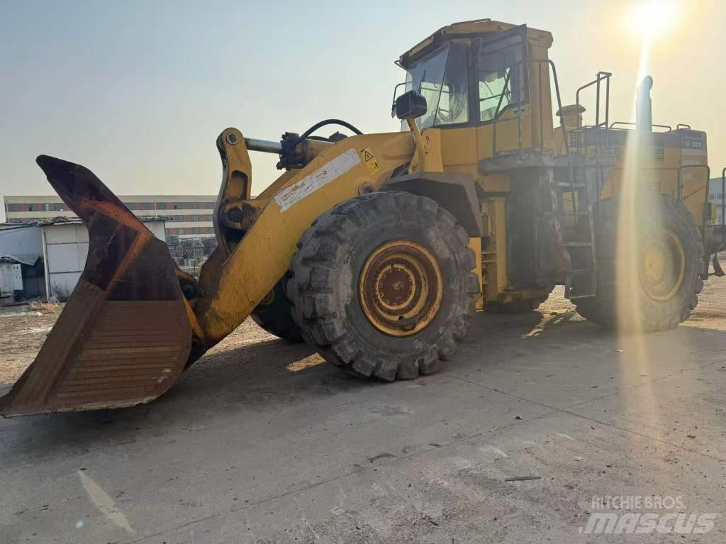Komatsu WA 600-3 Wheel Loaders