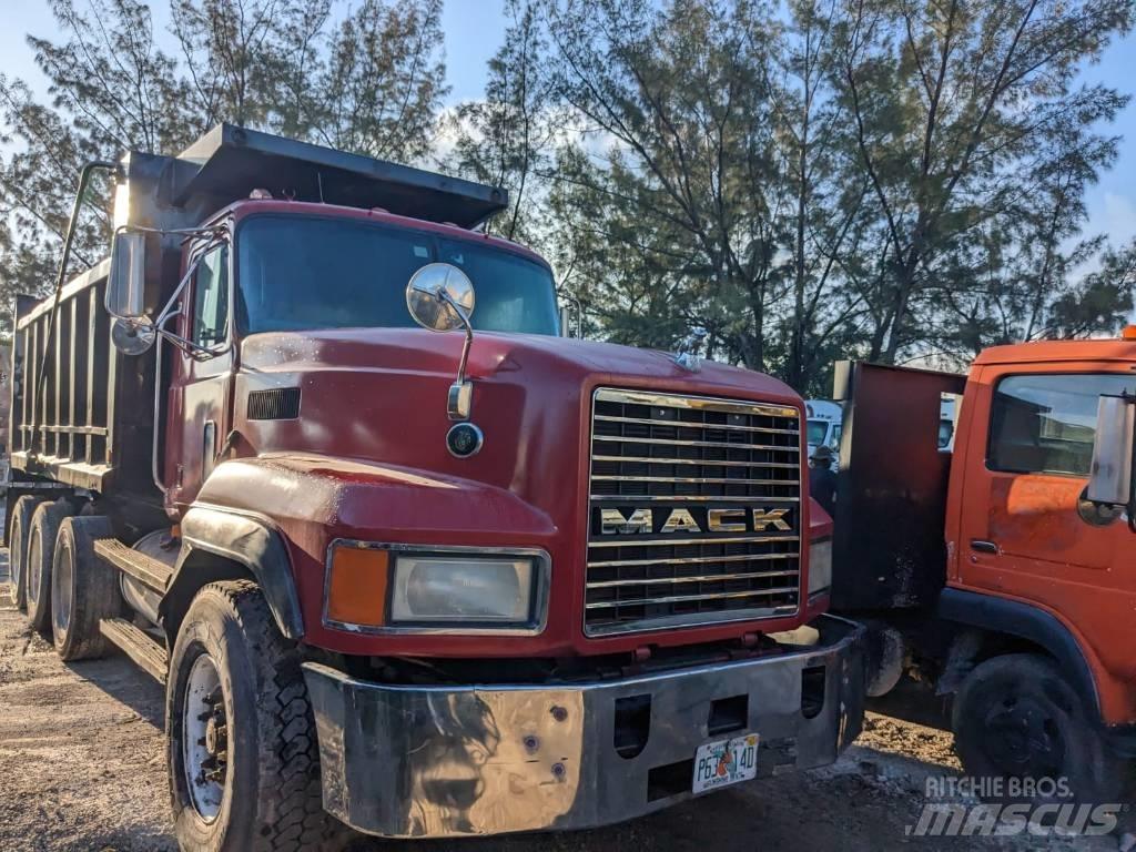 Mack CL 713 Dump Trucks