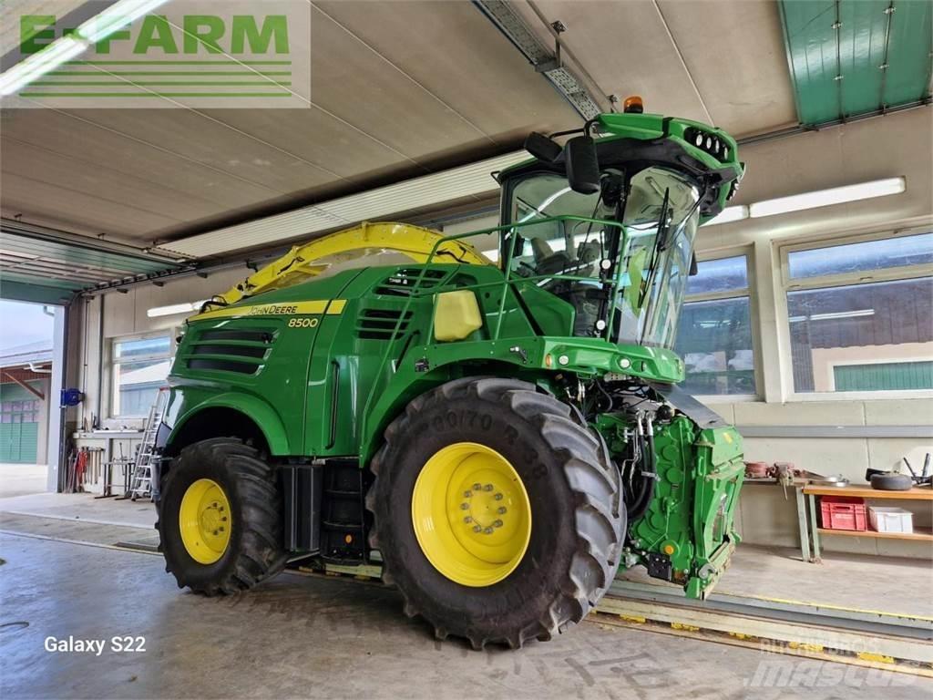 John Deere 8500 Foragers