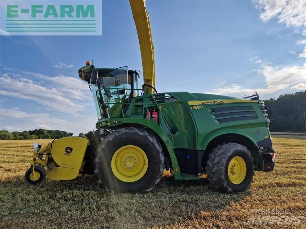 John Deere 8500 Foragers