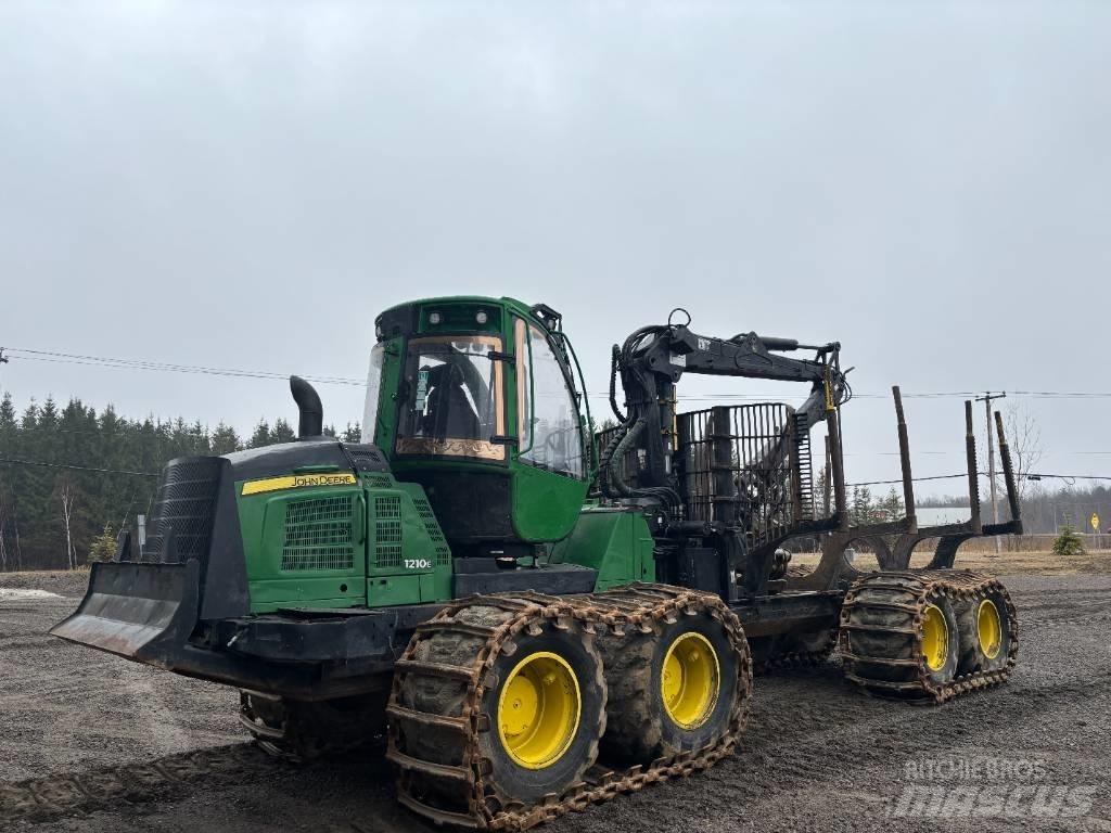 John Deere 1210 E Forwarders