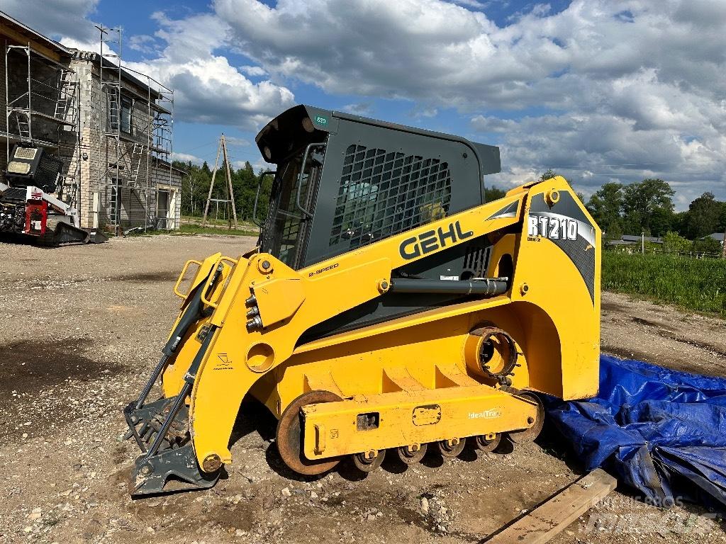 Gehl RT 210 Skid Steer Loaders