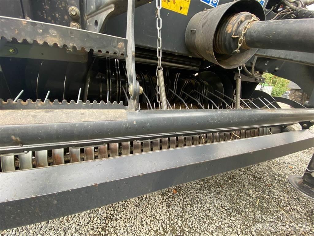 Kuhn VB 2260 Round Balers