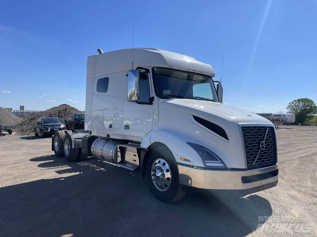 Volvo VNL 740 Conventional Trucks / Tractor Trucks