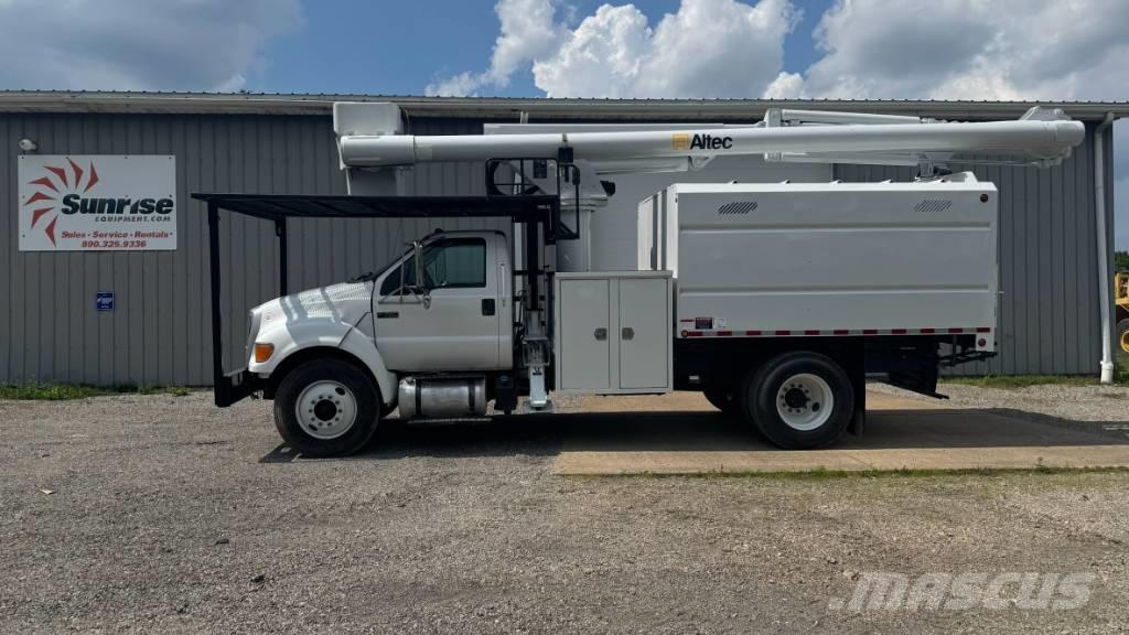 Altec LR V 56 Truck Mounted Aerial Platforms