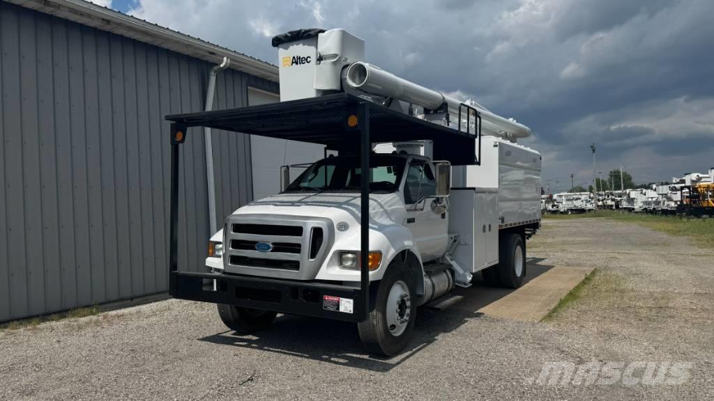 Altec LR V 56 Truck Mounted Aerial Platforms
