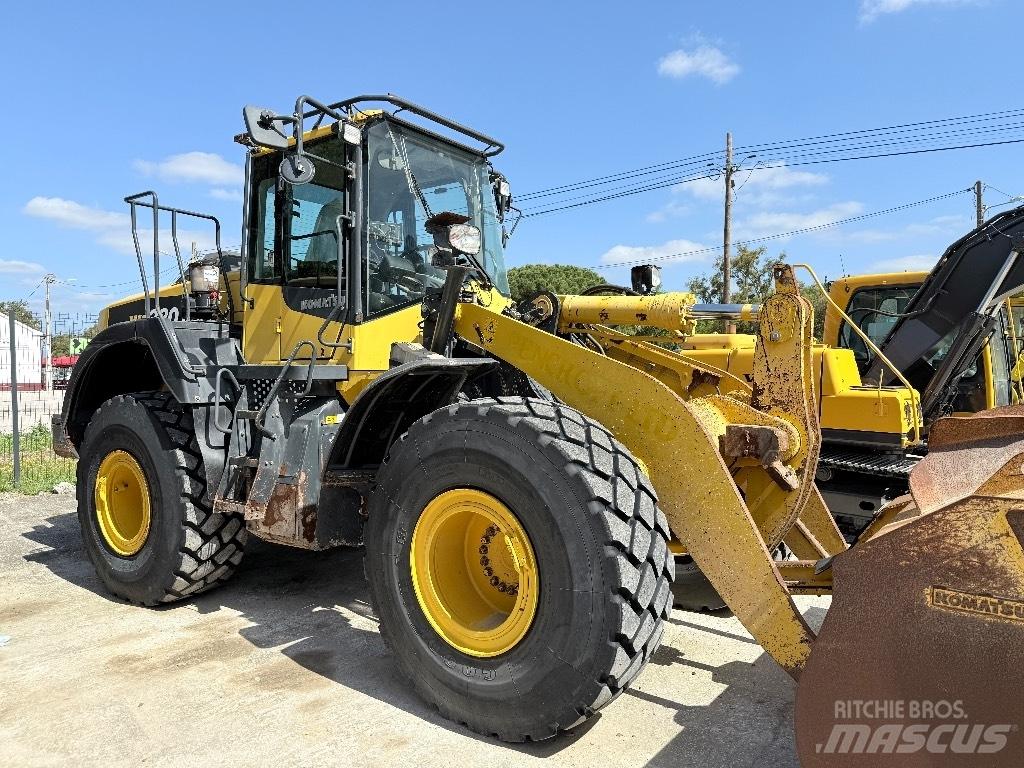Komatsu WA 380-8 Wheel Loaders