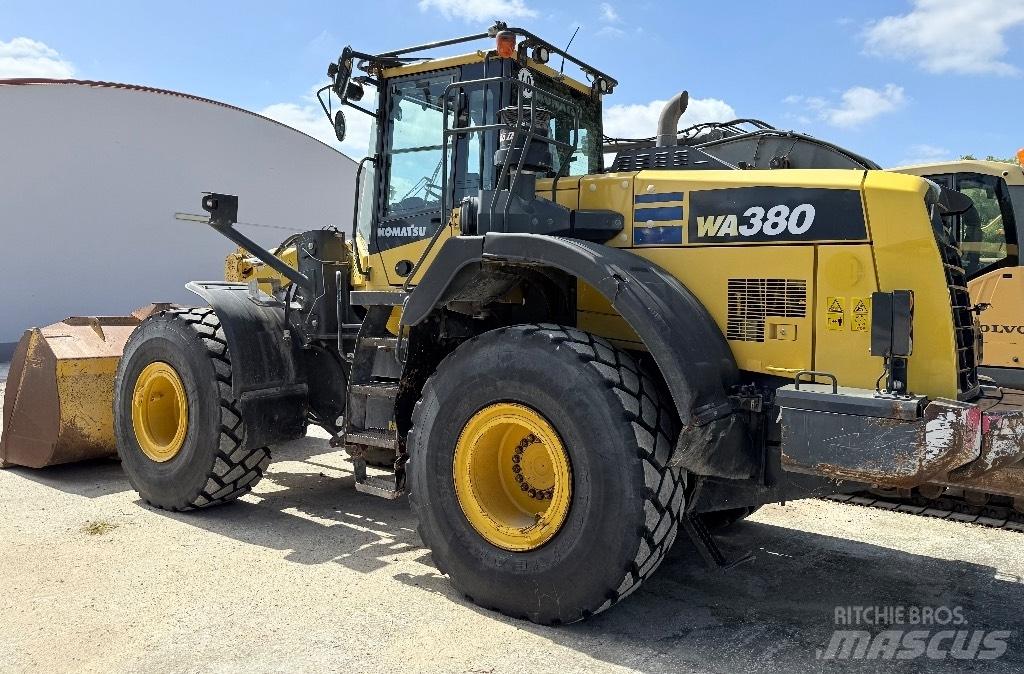Komatsu WA 380-8 Wheel Loaders