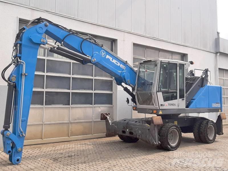 Fuchs MHL 320 F Waste / Industry Handlers