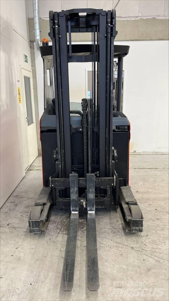BT RR E 140 H Reach trucks