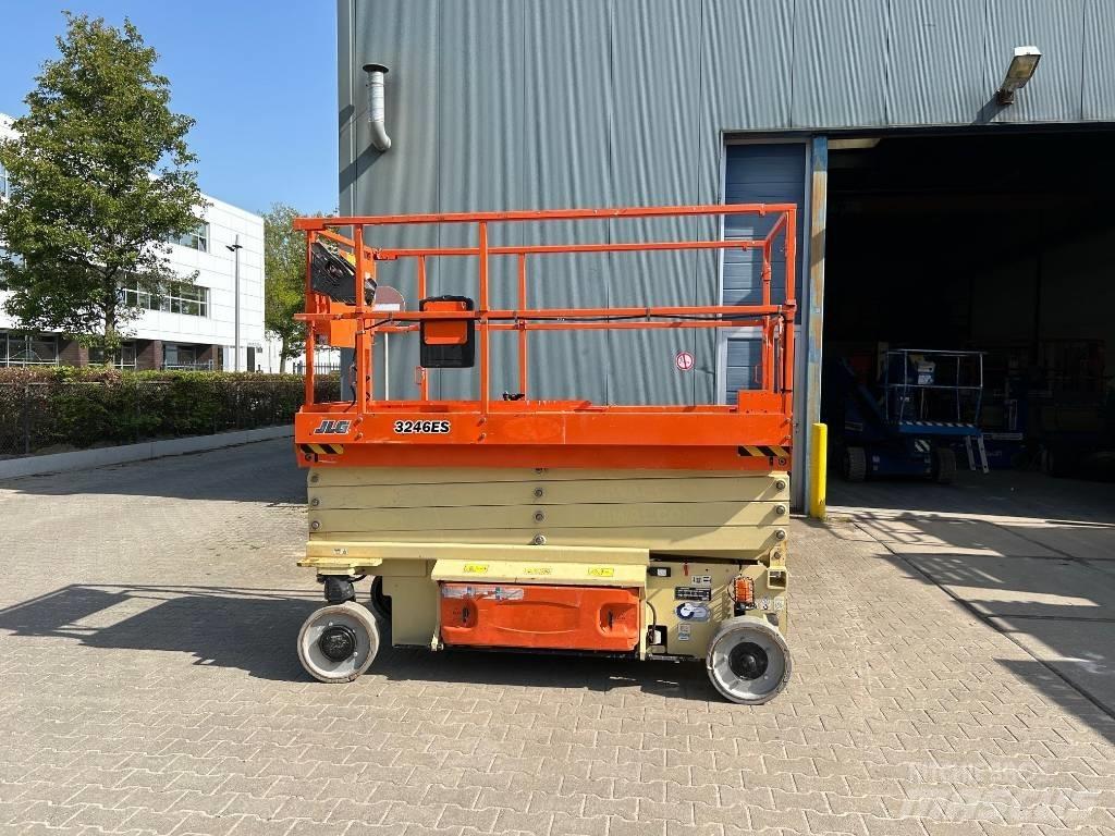 JLG 3246 ES Scissor Lifts
