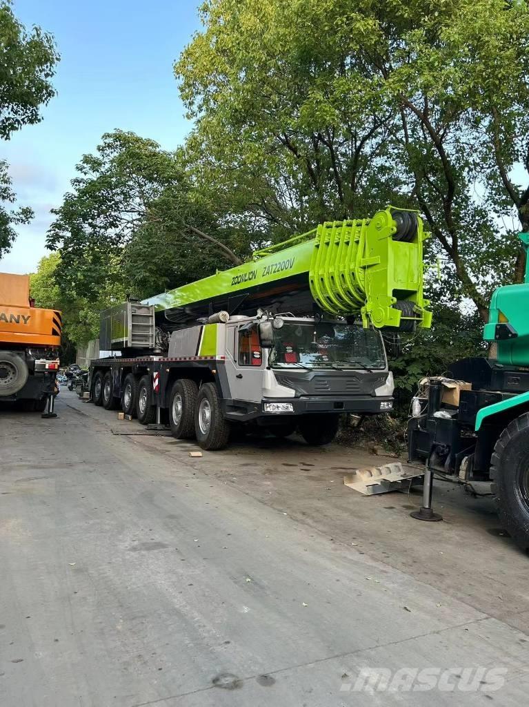Zoomlion ZAT 2200 V Mobile and all terrain cranes