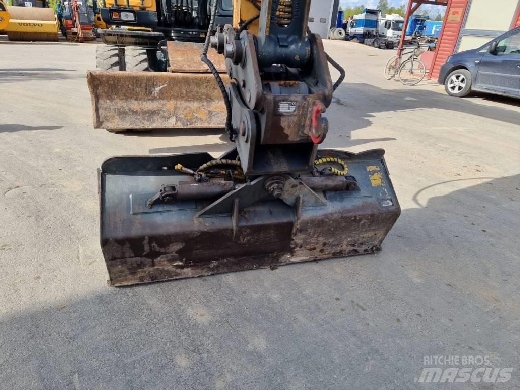 Hyundai HW 140 Wheeled Excavators