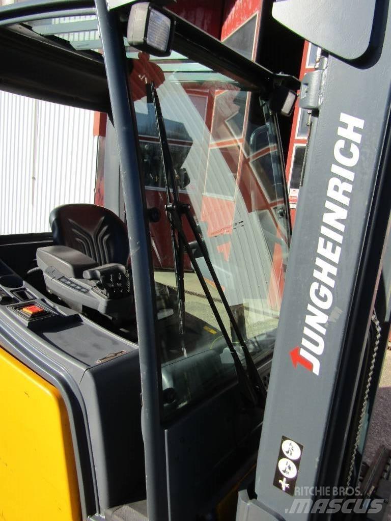 Jungheinrich EFG 320 Electric Forklifts