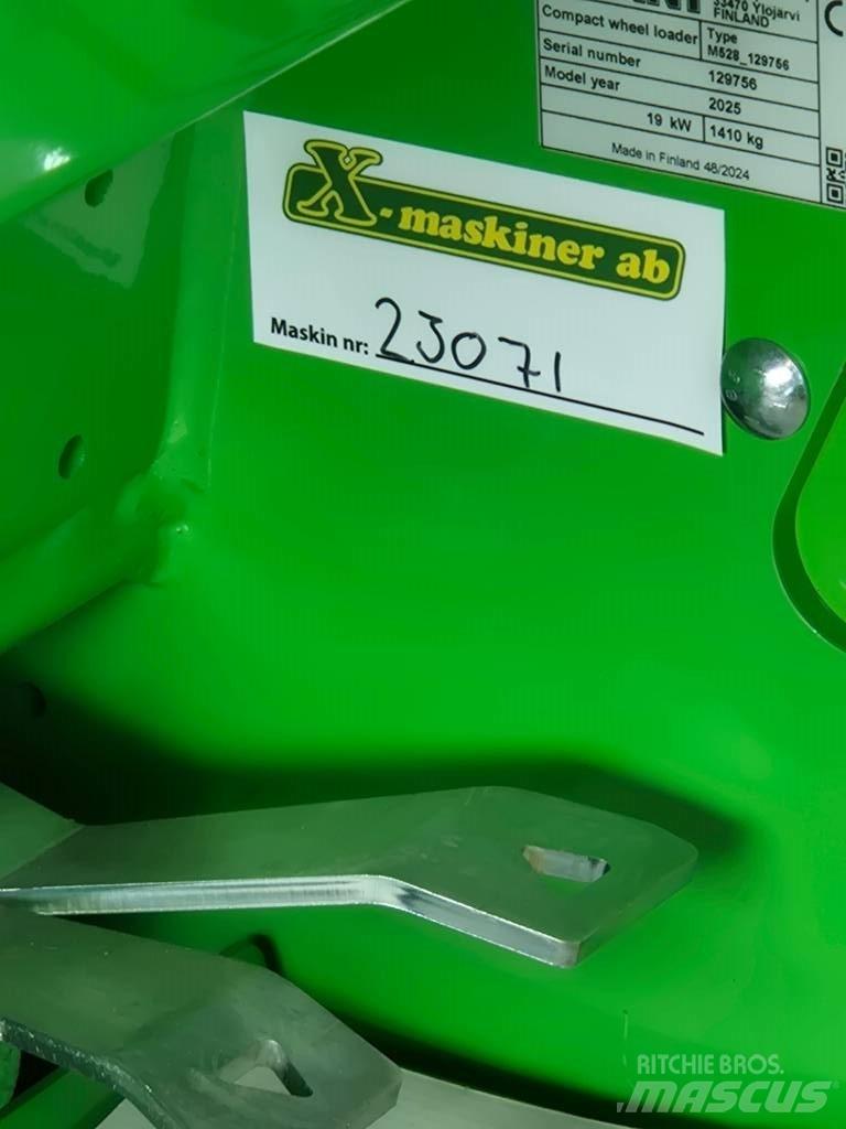Avant 528 Multi purpose loaders