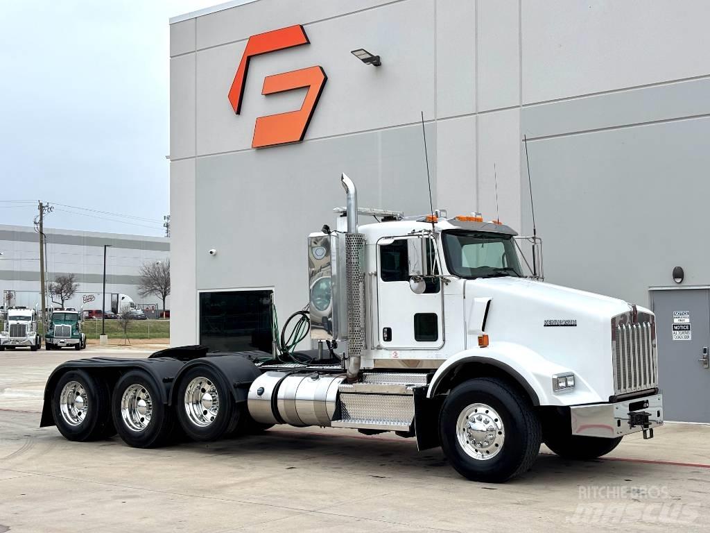 Kenworth T 800 Conventional Trucks / Tractor Trucks