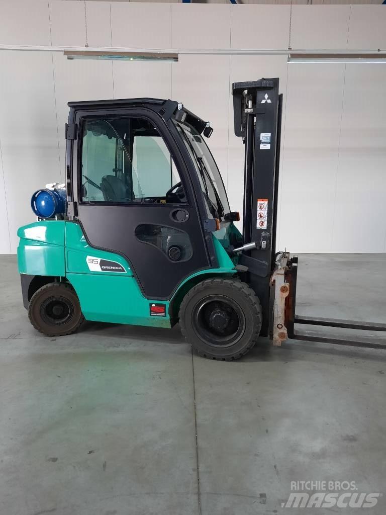 Mitsubishi FG35NT LPG trucks