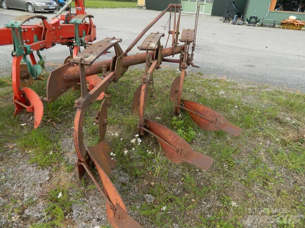 Kverneland 3k Plows