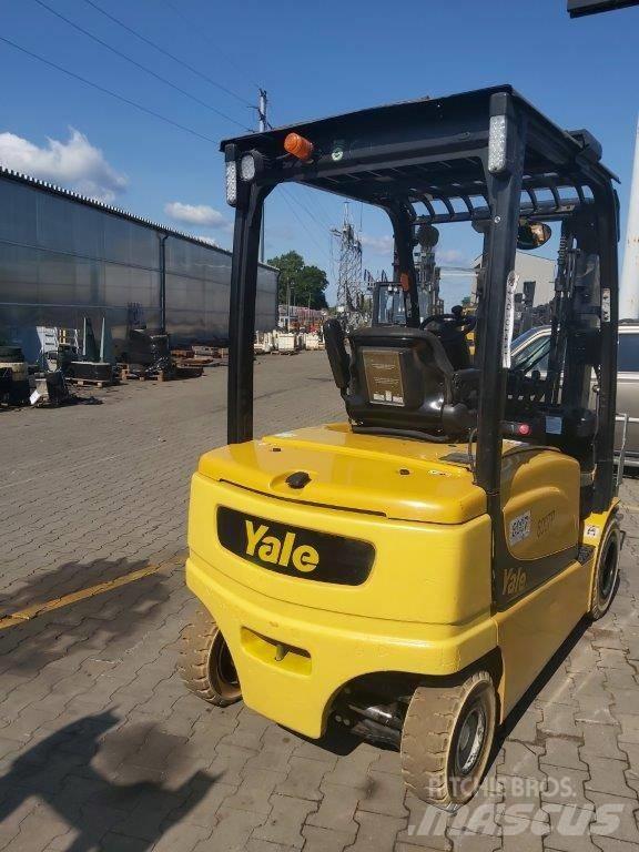Yale ERP25VL Electric Forklifts