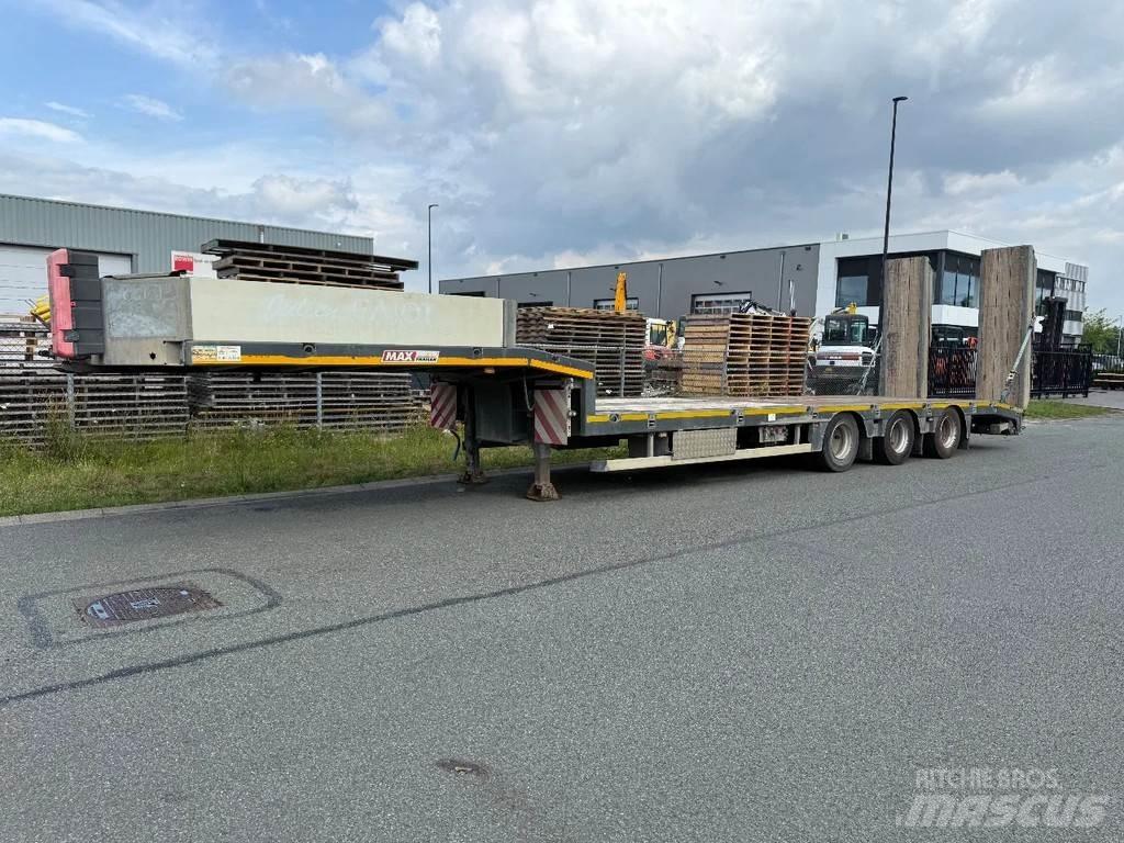 MAX Trailer 3 axle Lowboy Trailers