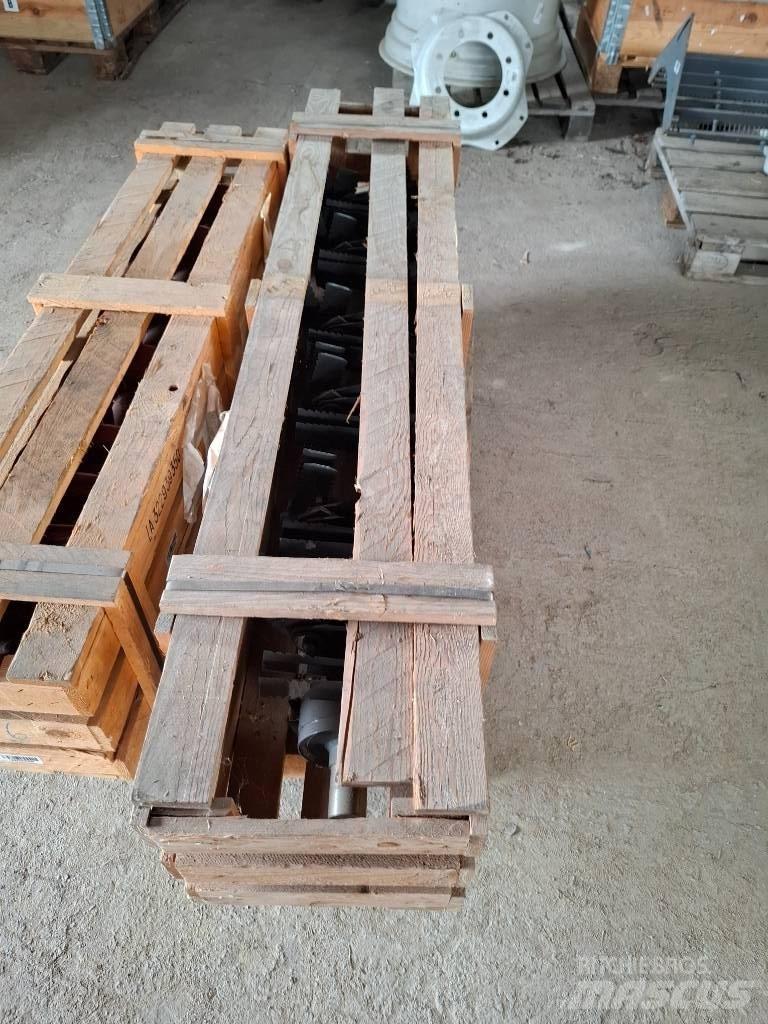Fenet 5275 C Tracks, chains and undercarriage