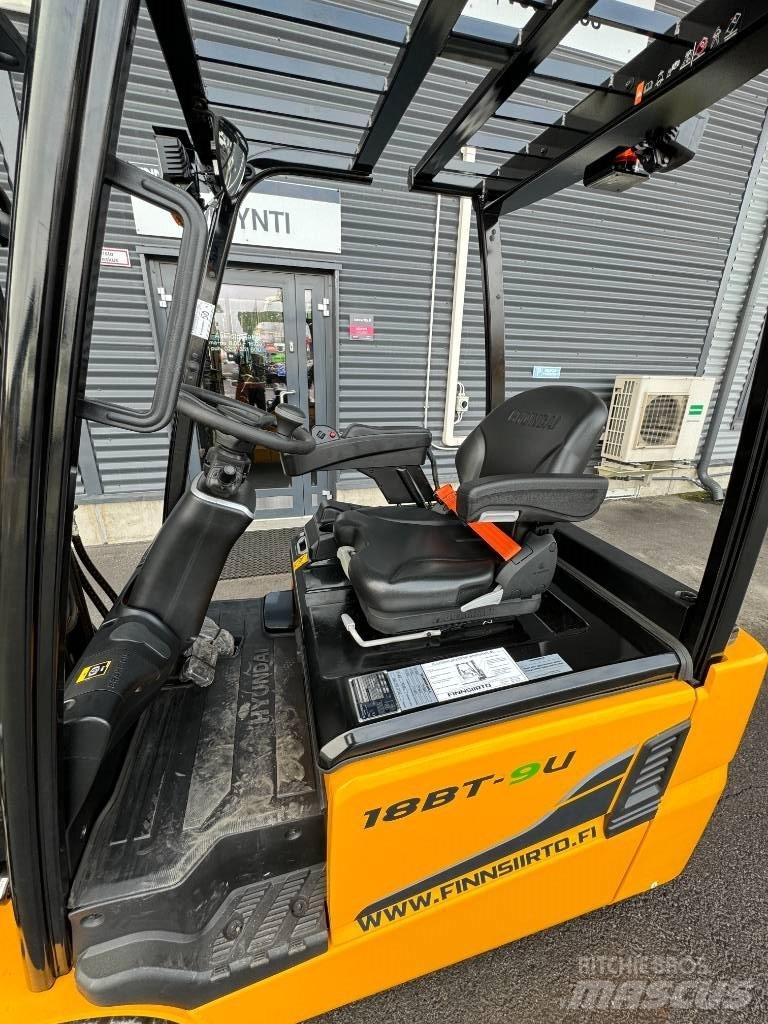 Hyundai 18BT-9U Electric Forklifts