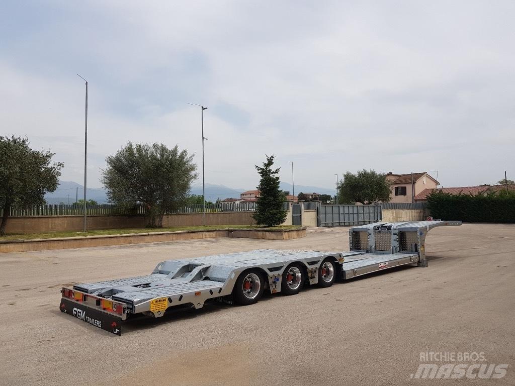 FGM 32 Flatbed Trailers
