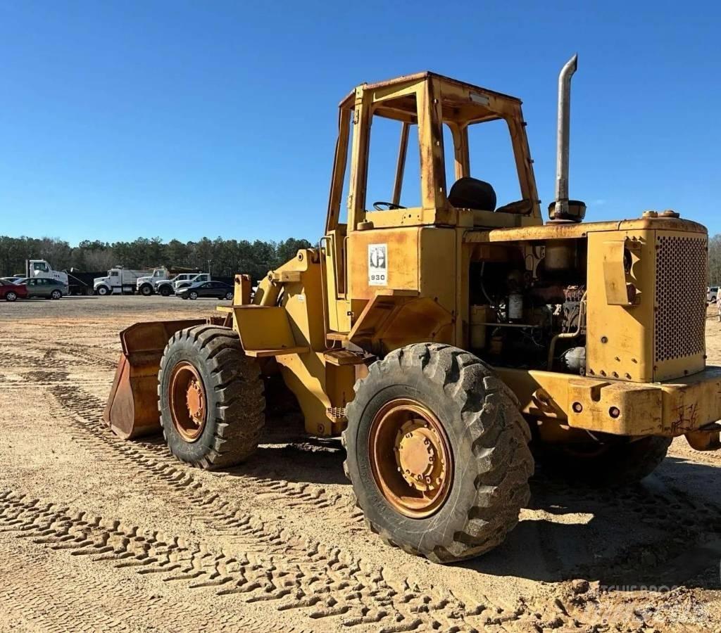 CAT 930 Wheel Loaders