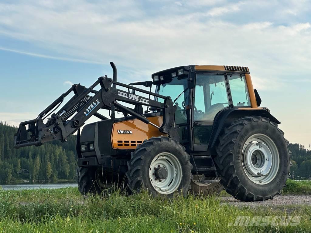 Valtra 6850 Tractors