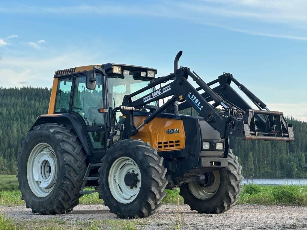 Valtra 6850 Tractors