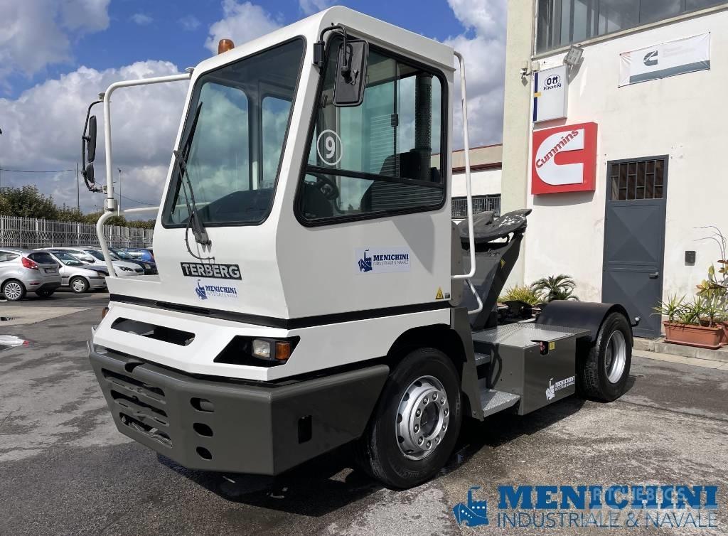 Terberg YT 182 Shunt Trucks