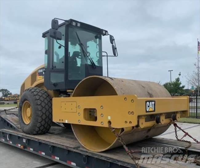 CAT CS 54 B Single drum rollers