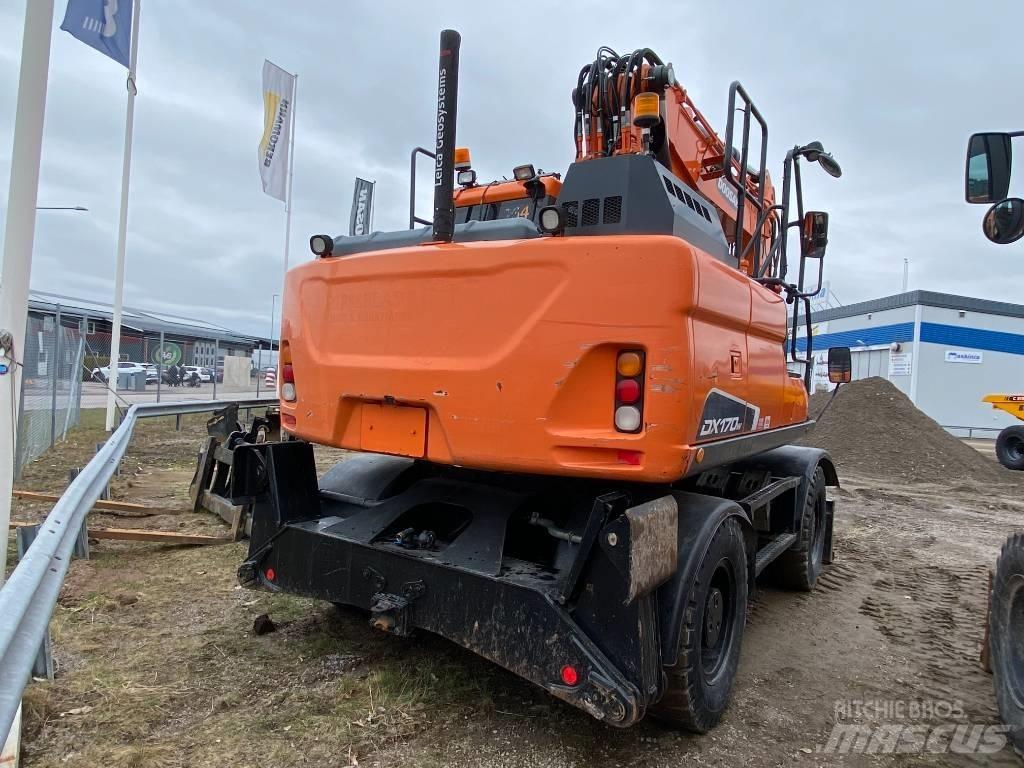 Doosan DX170W-5 Wheeled Excavators
