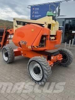 JLG 340 AJ Articulated boom lifts