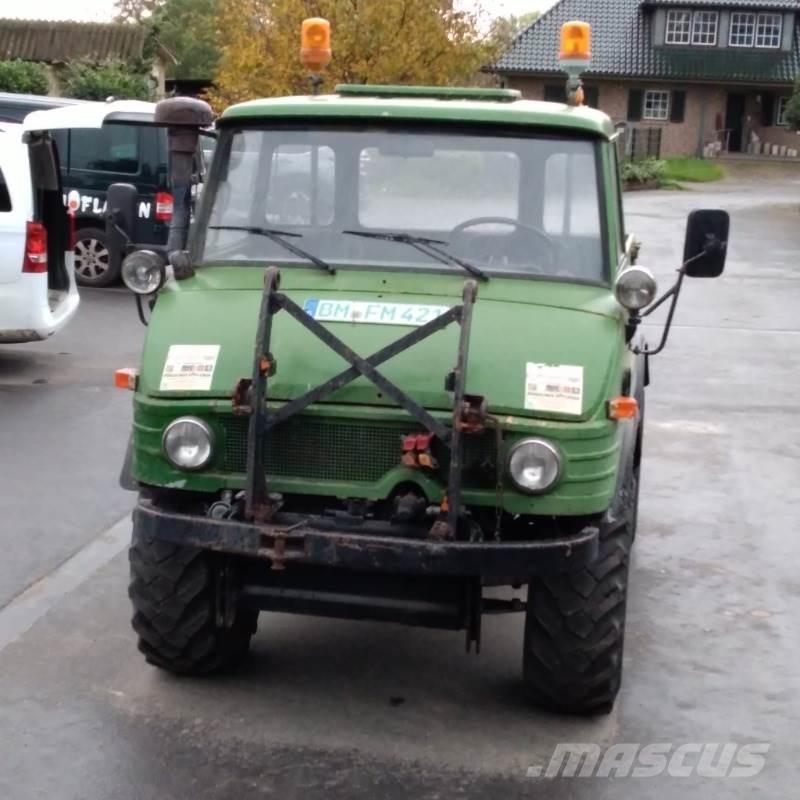 Mercedes-Benz U421 Tractors
