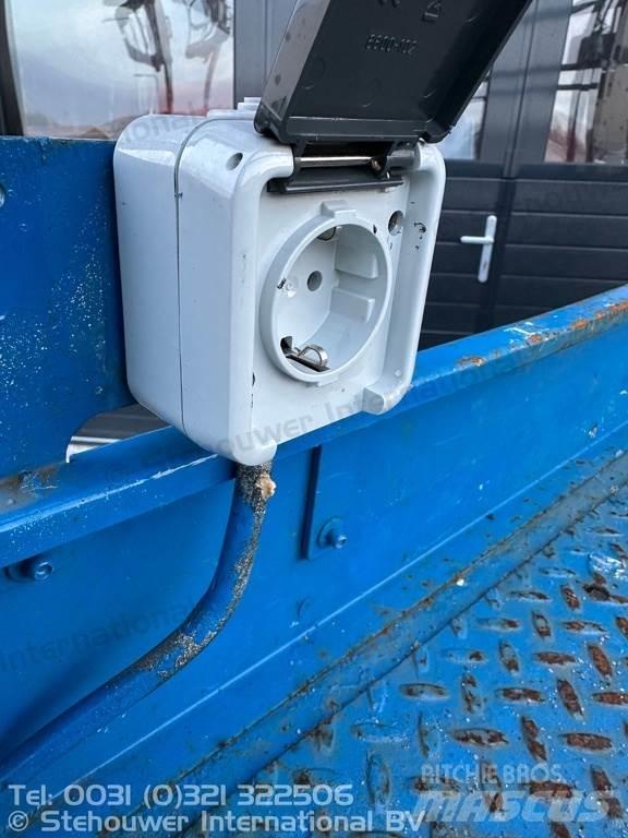 SkyJack SJ3226 Scissor Lifts