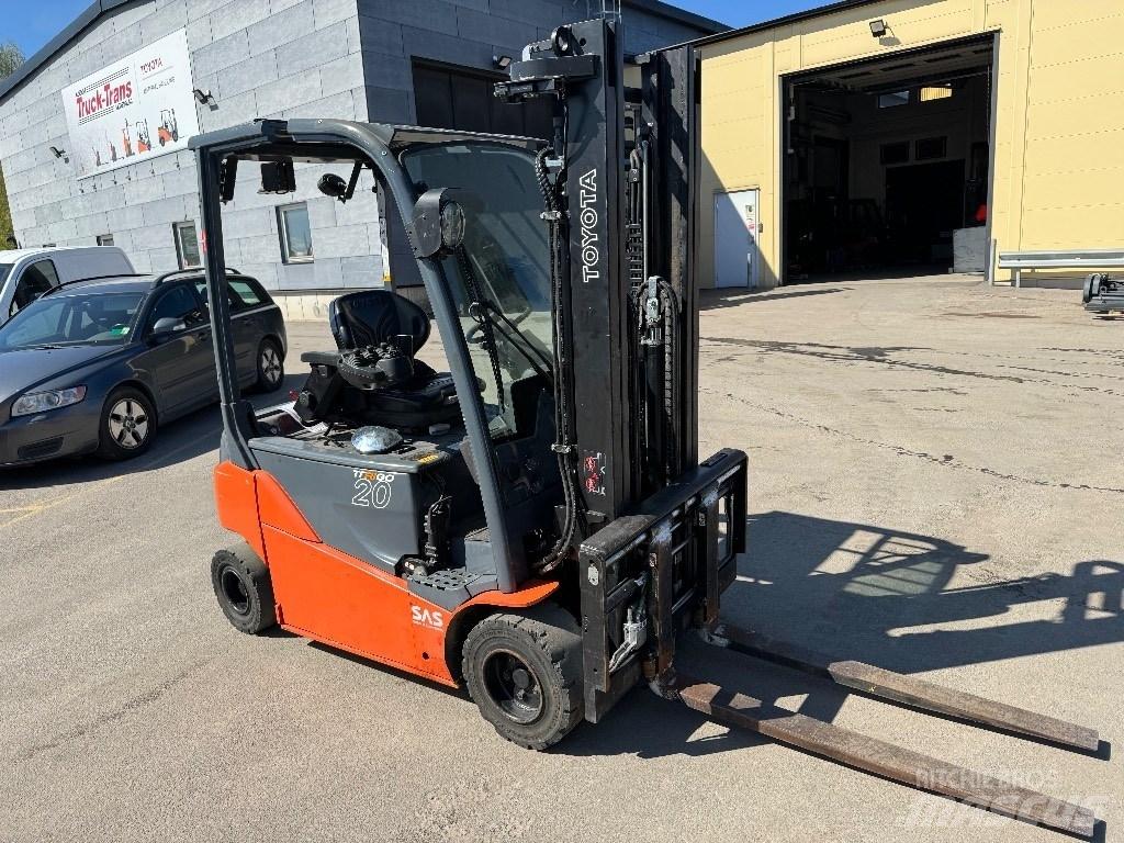 Toyota 8FBM20T Electric Forklifts