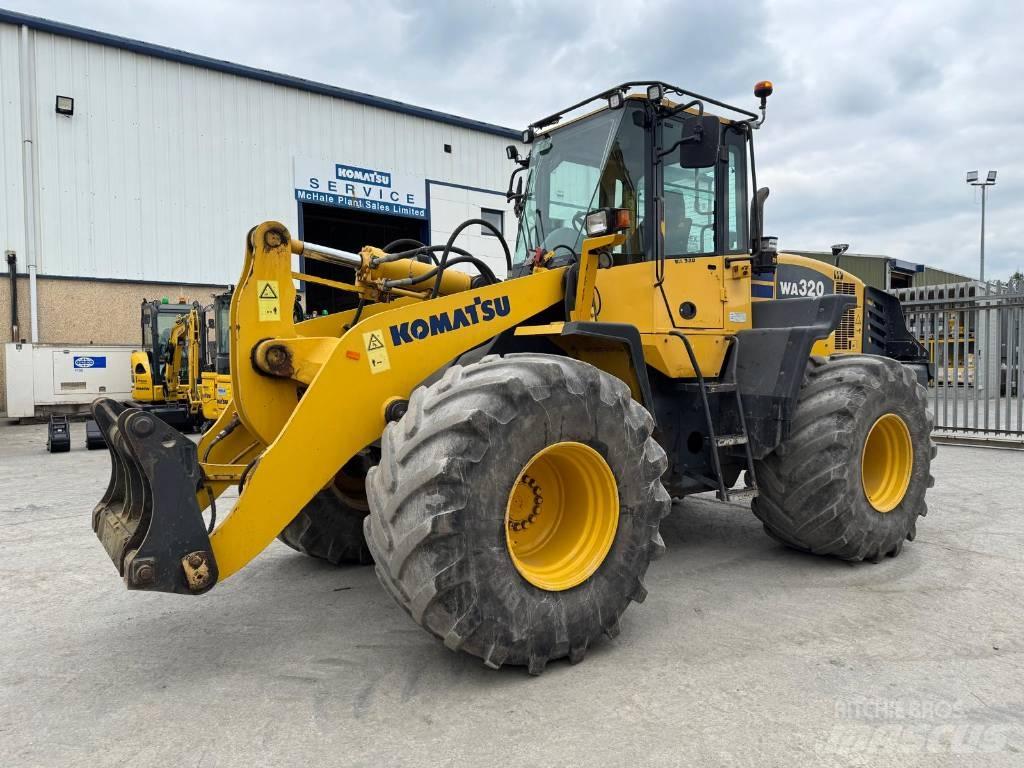 Komatsu WA320-5 Wheel Loaders