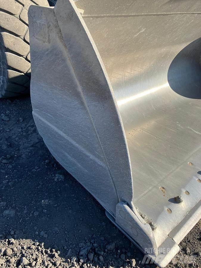 CAT 966MXE Buckets