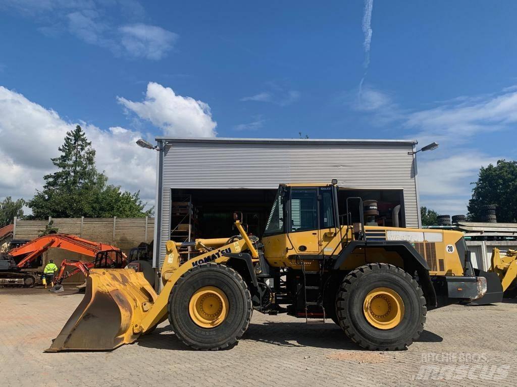 Komatsu WA 470-6 Wheel Loaders