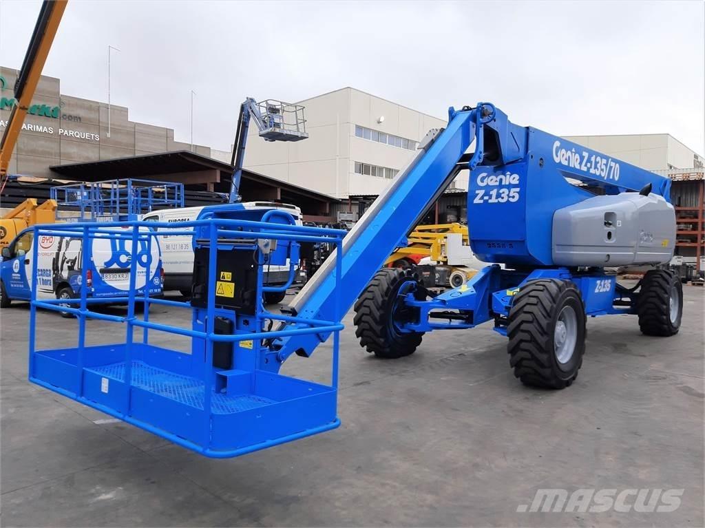 Genie Z135 70 Articulated boom lifts