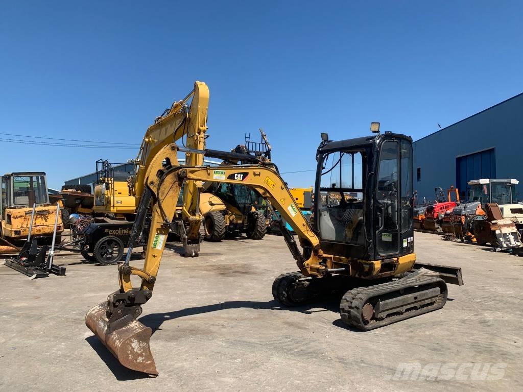 CAT 302.7 D CR Mini Excavators <7t (Mini Diggers)