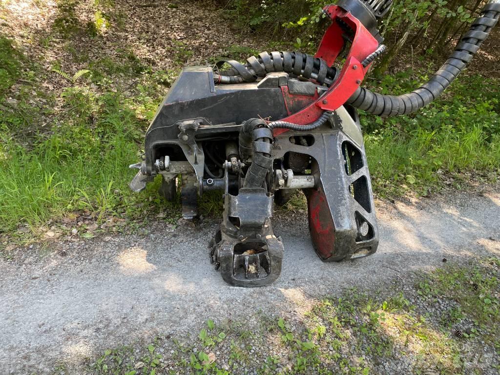 Komatsu C124 Delimbers