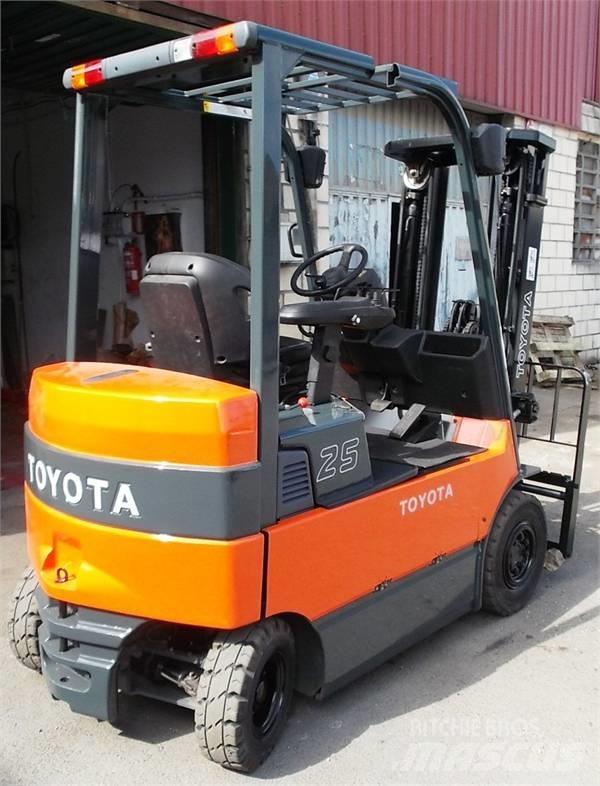 Toyota 7 FBMF 25 Electric Forklifts