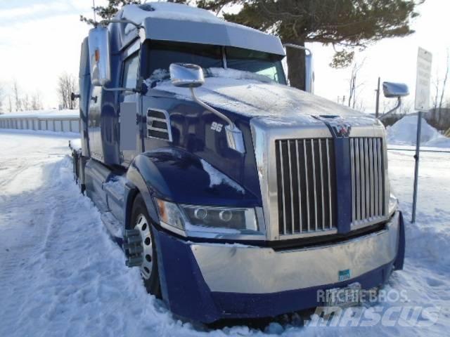 Wester STAR 5700 Conventional Trucks / Tractor Trucks