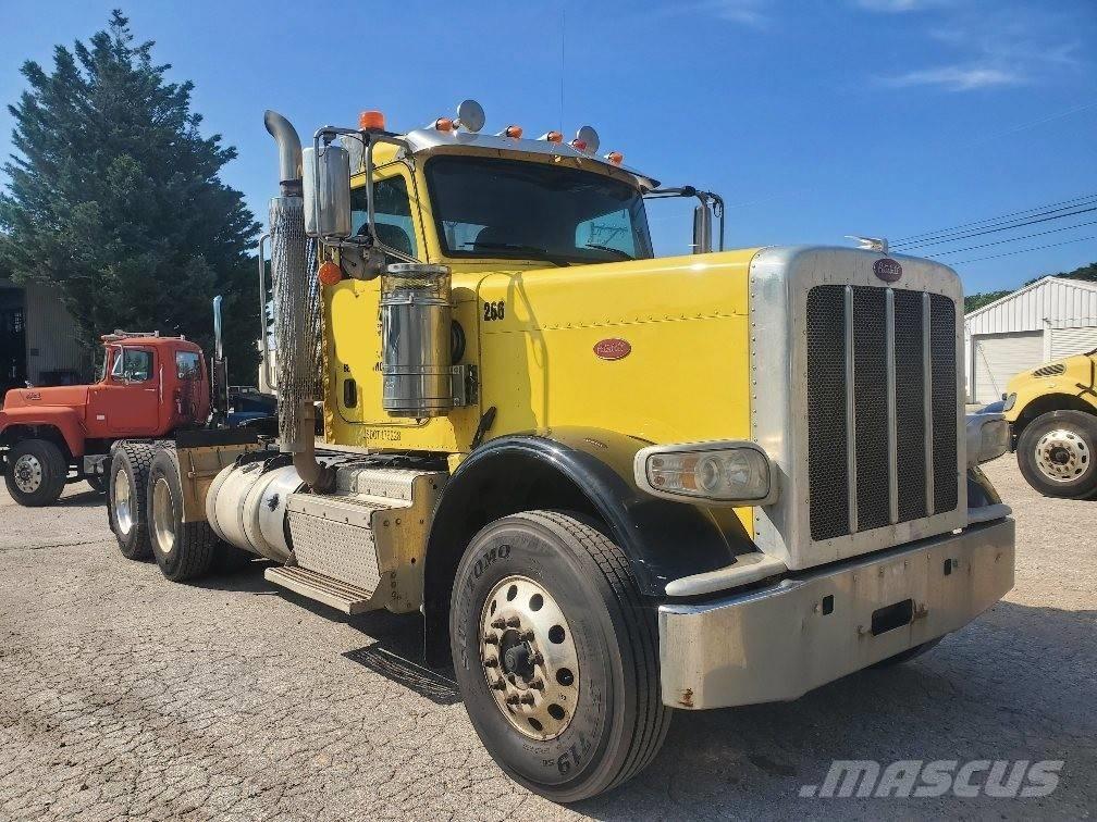 Peterbilt 389 Conventional Trucks / Tractor Trucks